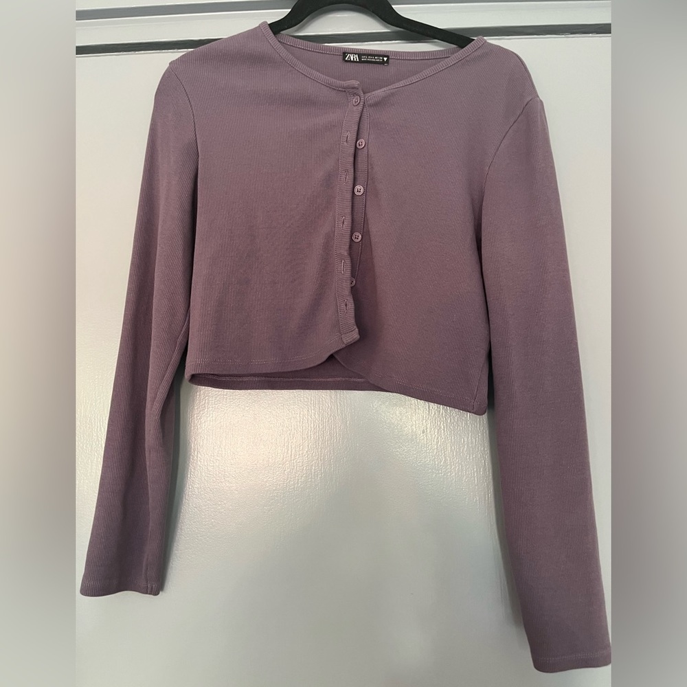 ZARA Button Down Ribbed Cropped Sweater in purple